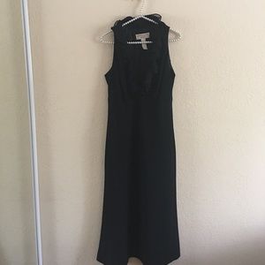 Jones New York Black midi dress ruffled necklin 10